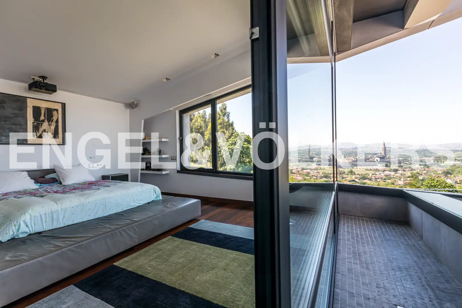 Habitación de Casa o chalet en venta en Gijón  con Calefacción, Parquet y Trastero