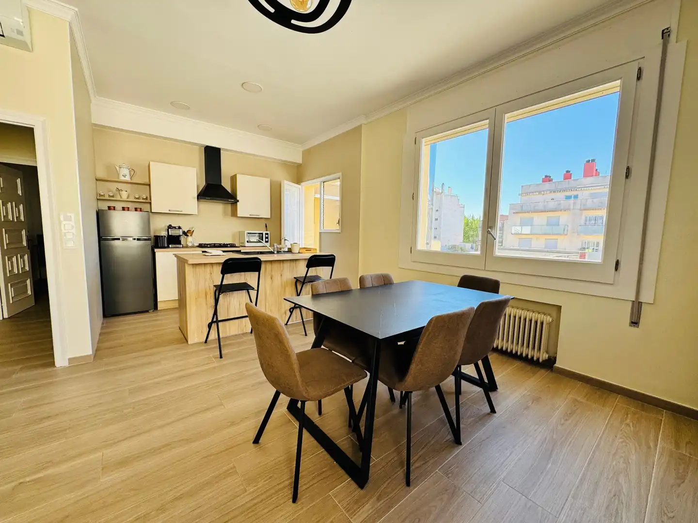 Dining room of Flat for sale in Figueres  with Air Conditioner, Heating and Terrace