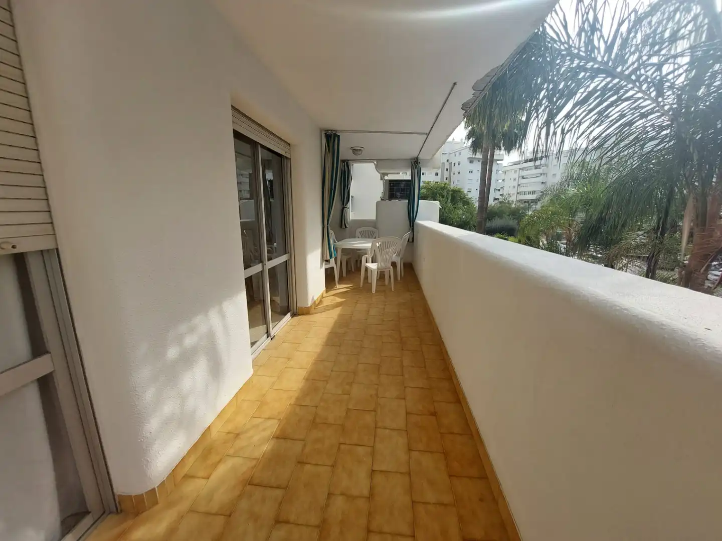 Terrasse von Wohnung zum Verkauf in Fuengirola mit Klimaanlage, Möbliert und Waschmaschine