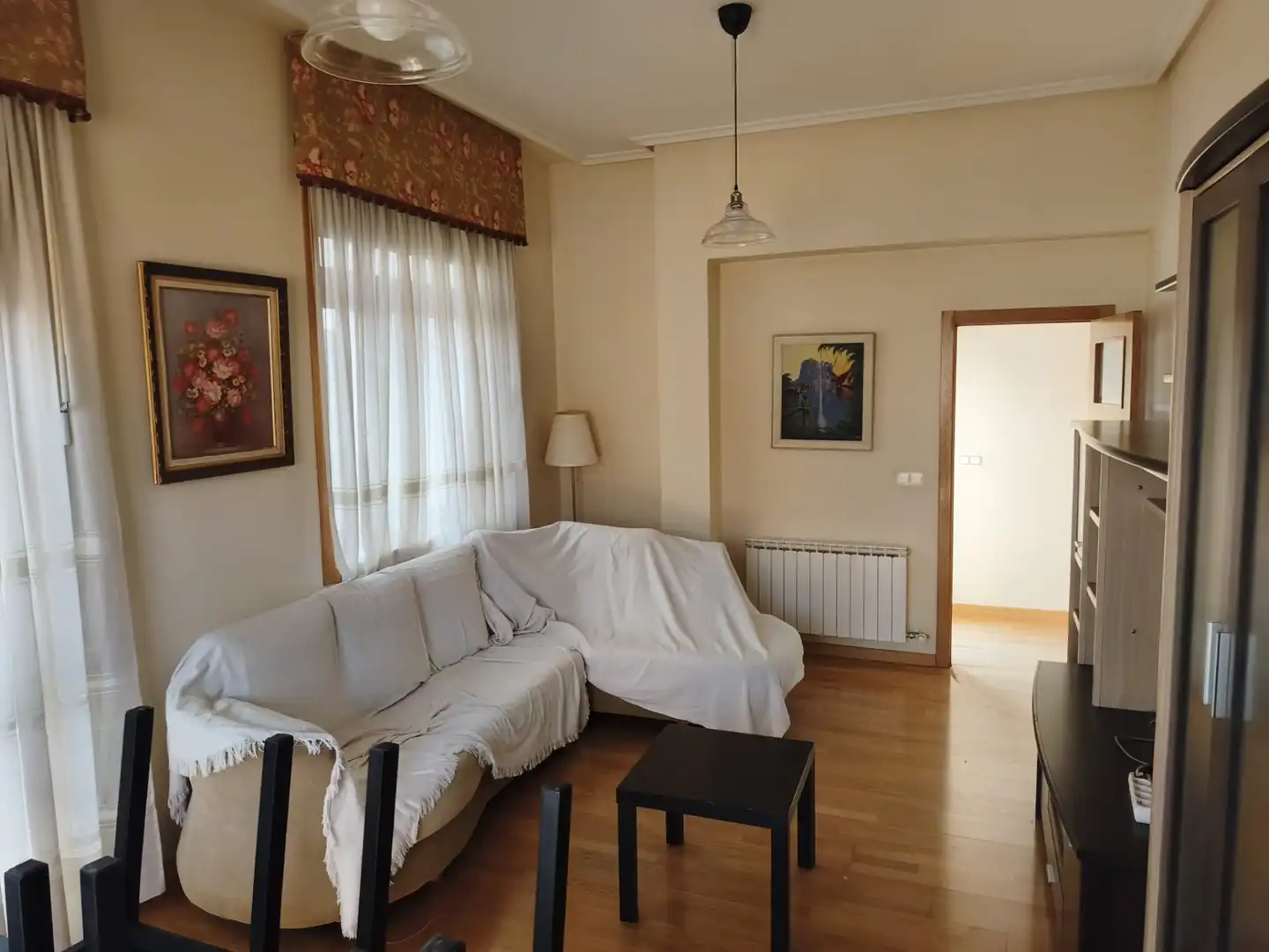 Sala de estar de Piso en venta en Arévalo con Calefacción, Terraza y Amueblado