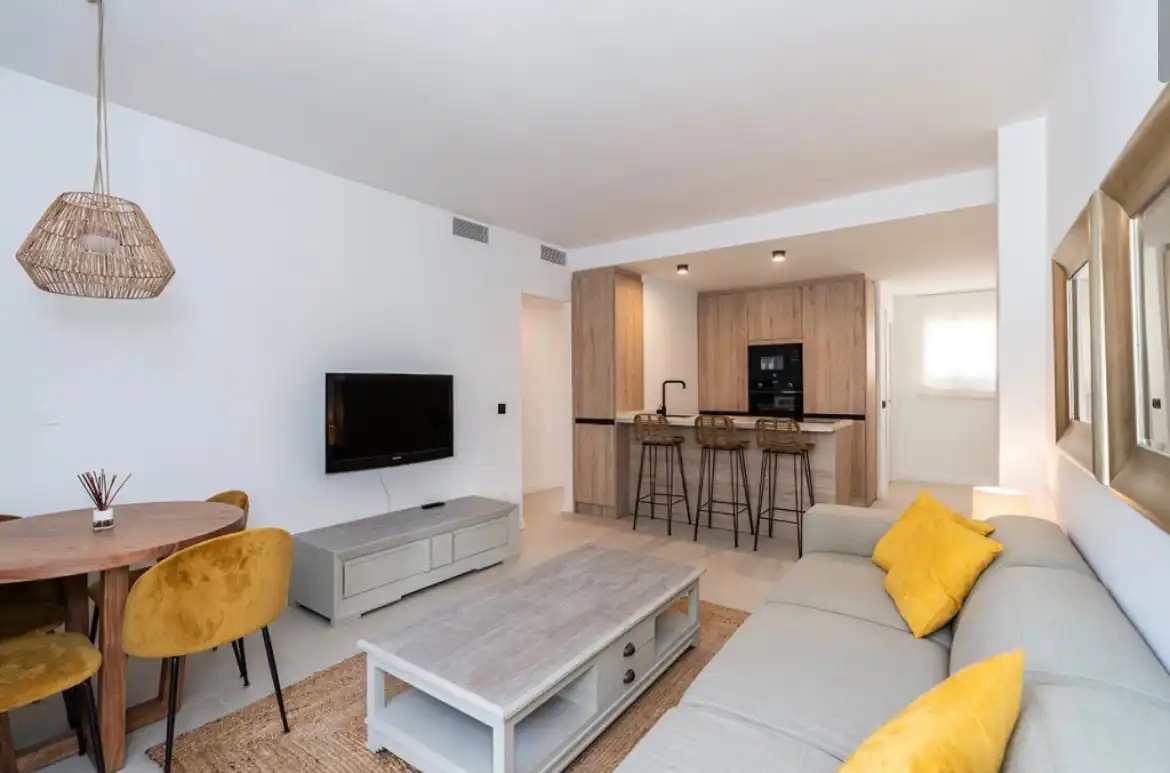 Sala de estar de Piso en venta en Marbella con Aire acondicionado, Terraza y Amueblado