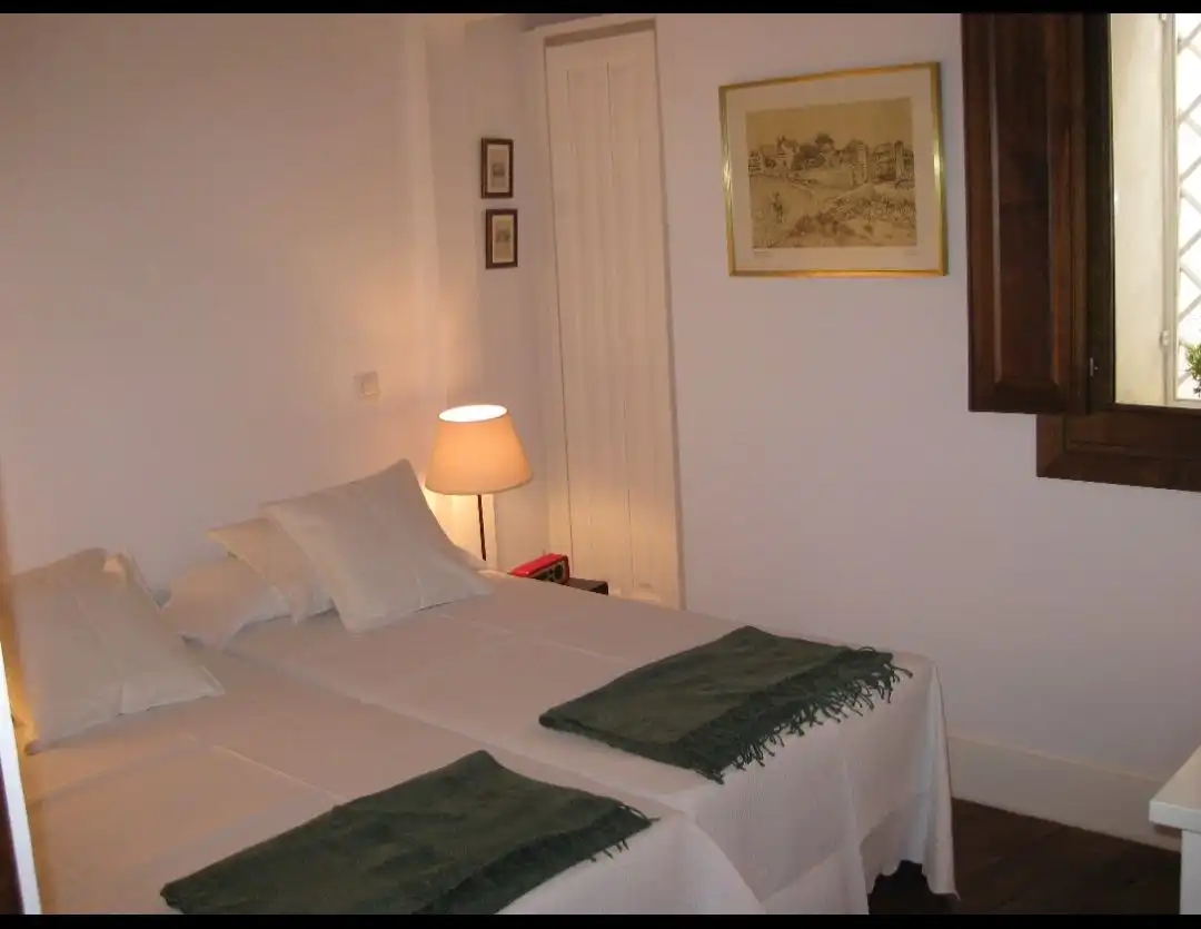 Habitación de Dúplex en venta en Toledo con Aire acondicionado, Parquet y Amueblado