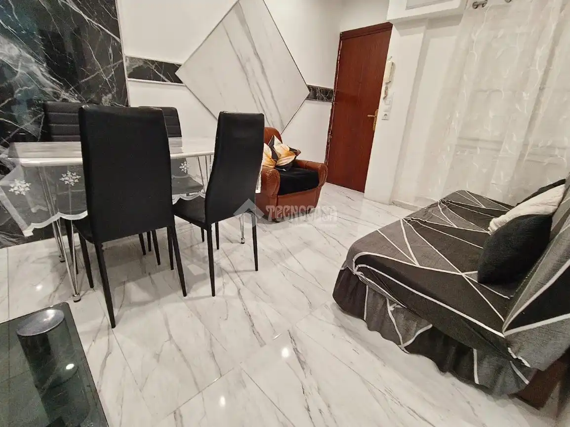Bedroom of Flat for sale in Zaragoza