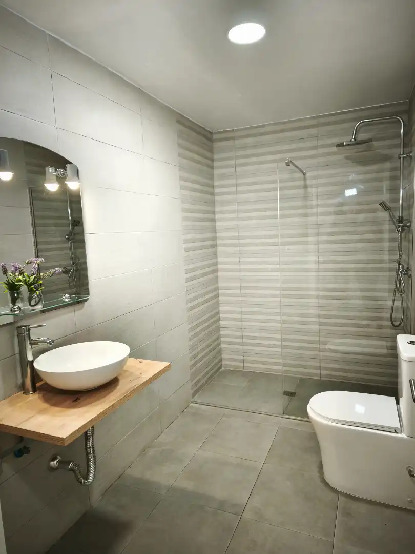 Bathroom of Flat for sale in Cangas   with Air Conditioner, Heating and Furnished