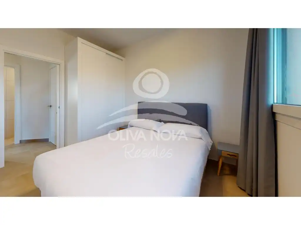 Dormitori de Apartament en venda en Oliva amb Aire condicionat, Jardí privat i Terrassa