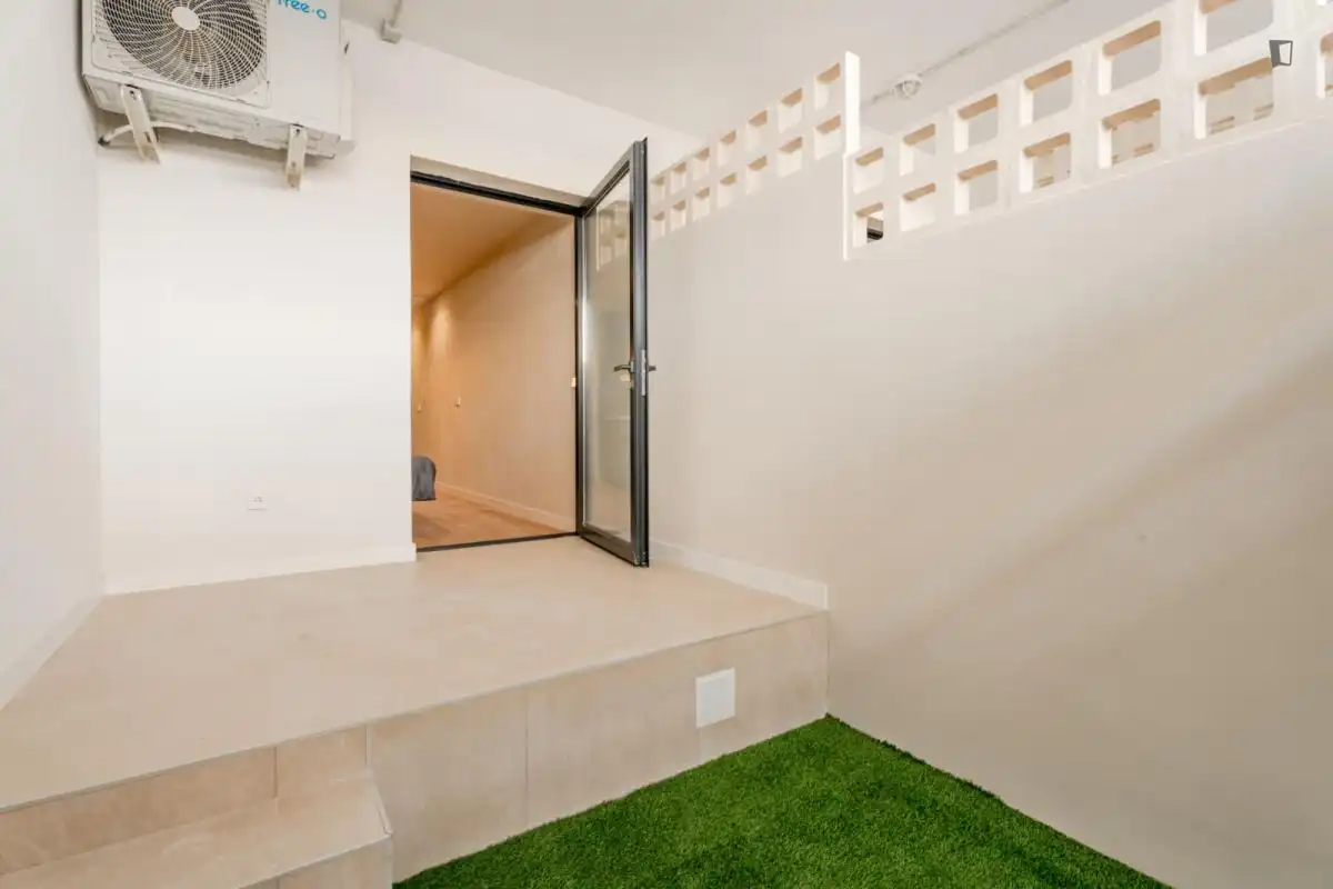 Study for rent in Getafe  with Air Conditioner, Heating and Furnished