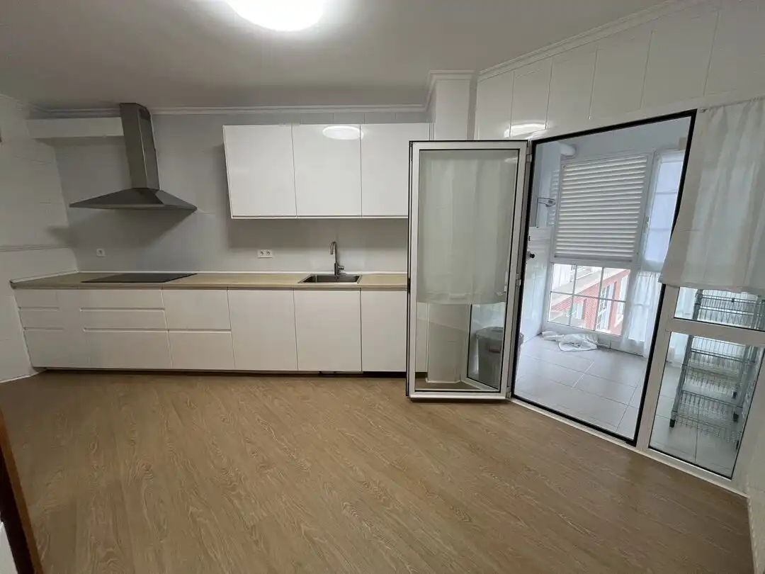 Küche von Wohnung zur Miete in Leioa mit Heizung, Privatgarten und Abstellraum