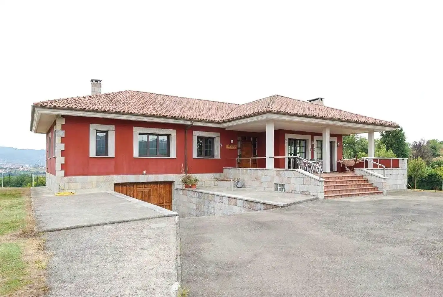 Vista exterior de Casa o chalet en venta en Oviedo  con Calefacción, Jardín privado y Terraza
