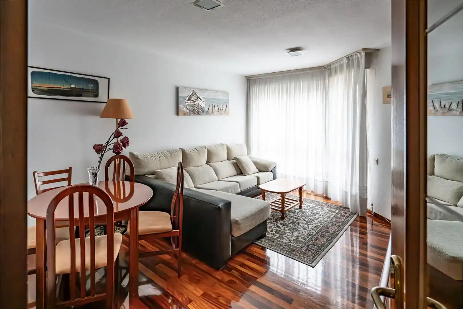 Wohnzimmer von Wohnung zur Miete in Santander mit Balkon