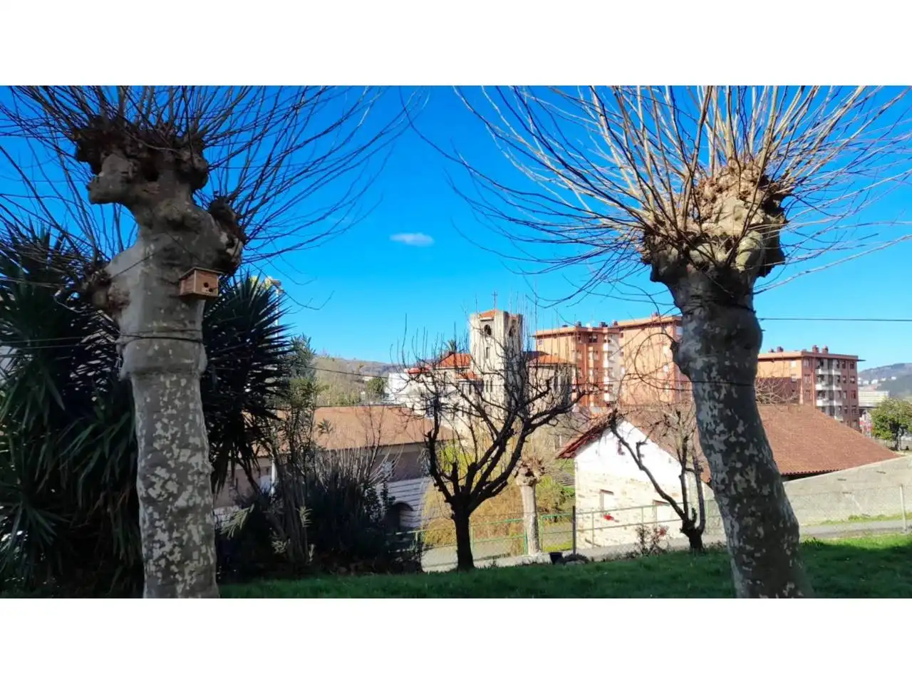 Vista exterior de Piso en venta en Zaratamo con Calefacción