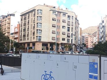 Flat with lift for sale in La Salud - La Salle