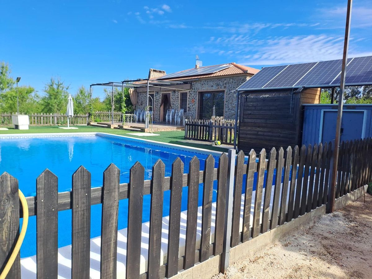Schwimmbecken von Country house zum verkauf in Cumbres Mayores mit Privatgarten und Schwimmbad