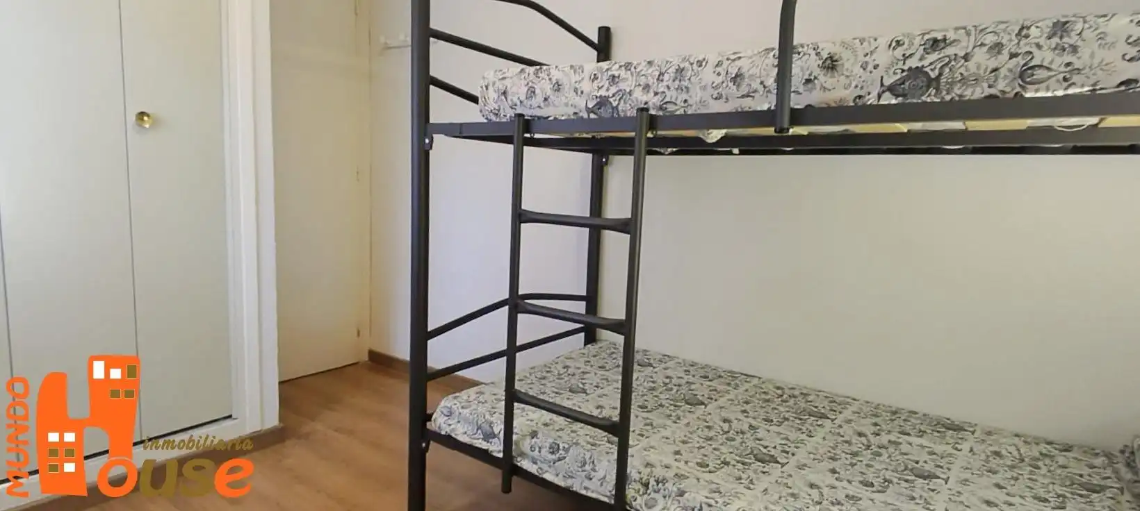 Habitación de Piso en venta en Real Sitio de San Ildefonso con Calefacción, Terraza y Piscina comunitaria