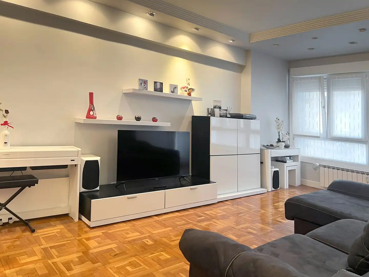 Sala d'estar de Pis en venda en Donostia - San Sebastián  amb Calefacció