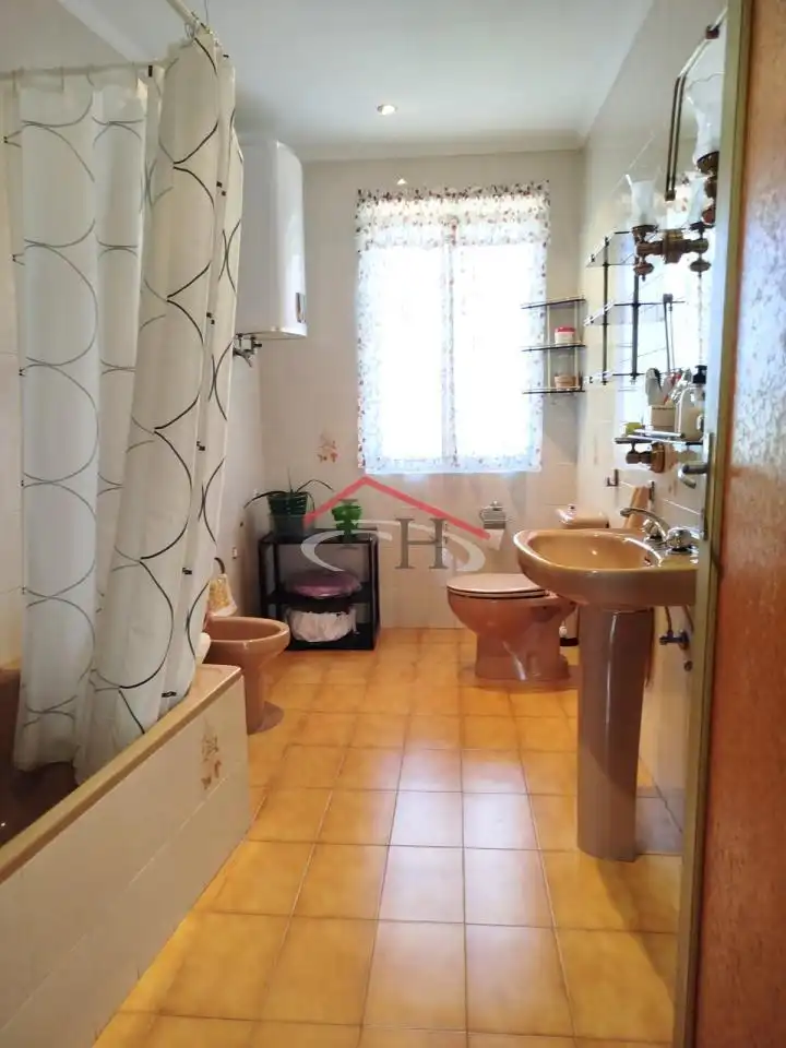 Bany de Casa o xalet en venda en Onzonilla amb Jardí privat i Traster