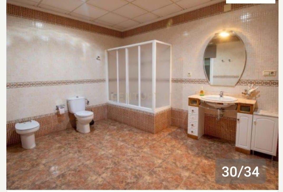Bathroom of House or chalet for sale in Torreblascopedro  with Air Conditioner and Terrace