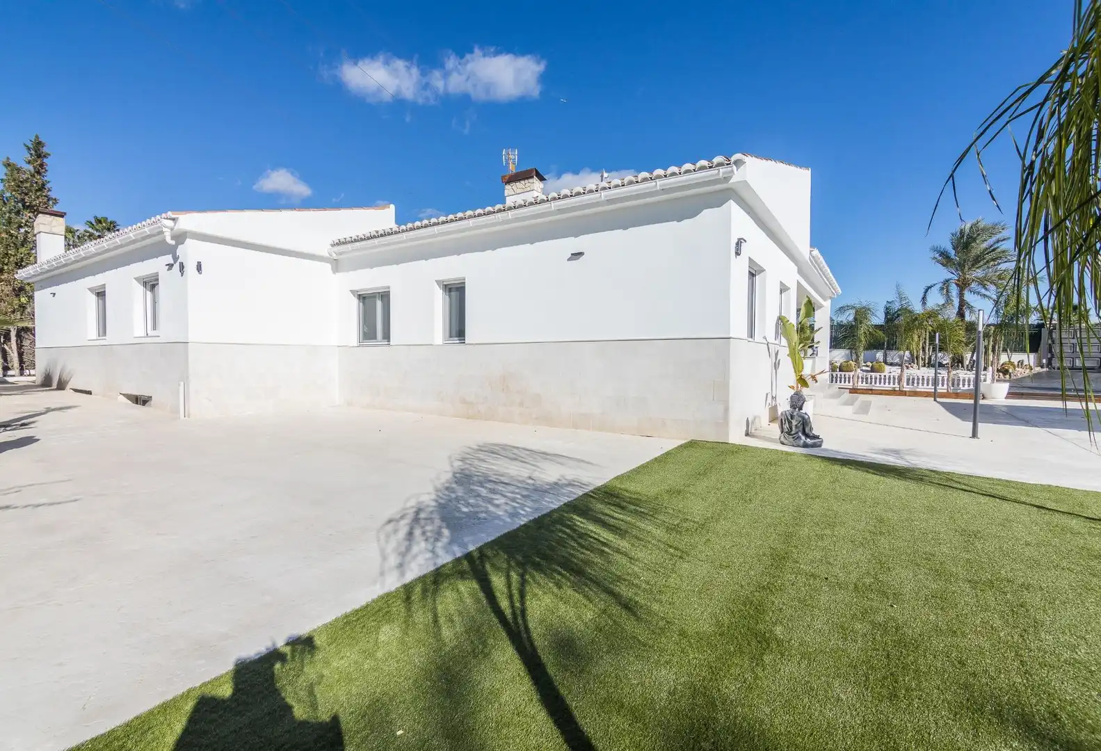 Exterior view of Houses for sale in Elche / Elx  with Air Conditioner, Private garden and Terrace