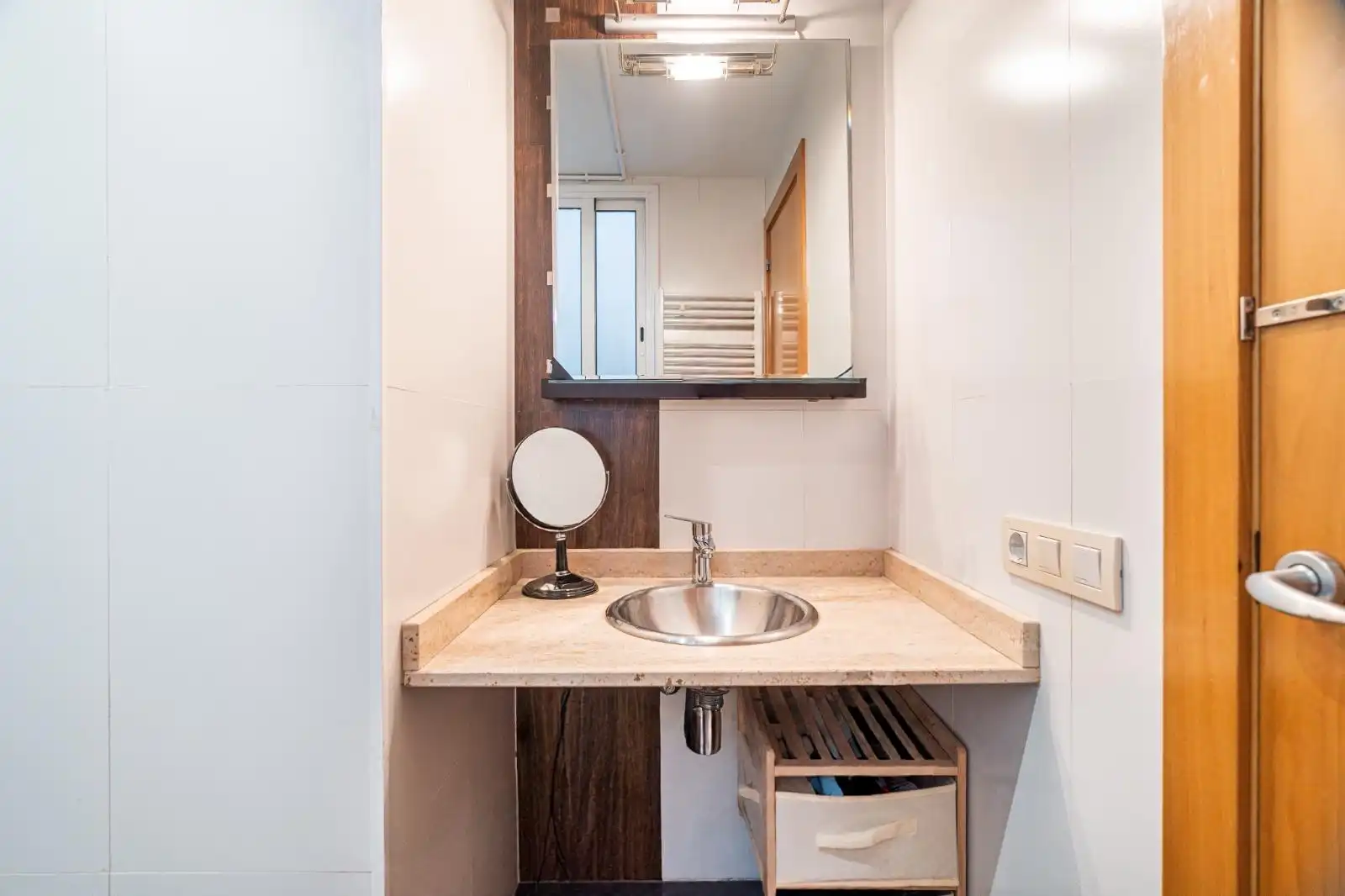 Badezimmer von Wohnung zum Verkauf in Barcelona mit Klimaanlage, Heizung und Parkett