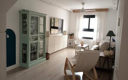 Sala d'estar de Casa adosada en venda en Málaga Capital amb Aire condicionat, Calefacció i Terrassa