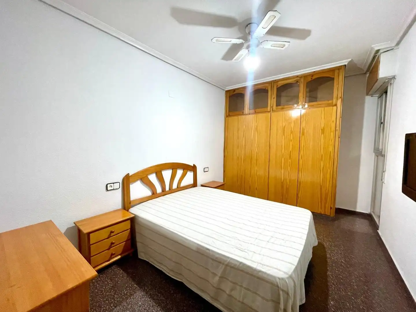 Habitación de Planta baja en venta en Elche / Elx con Balcón y Alarma