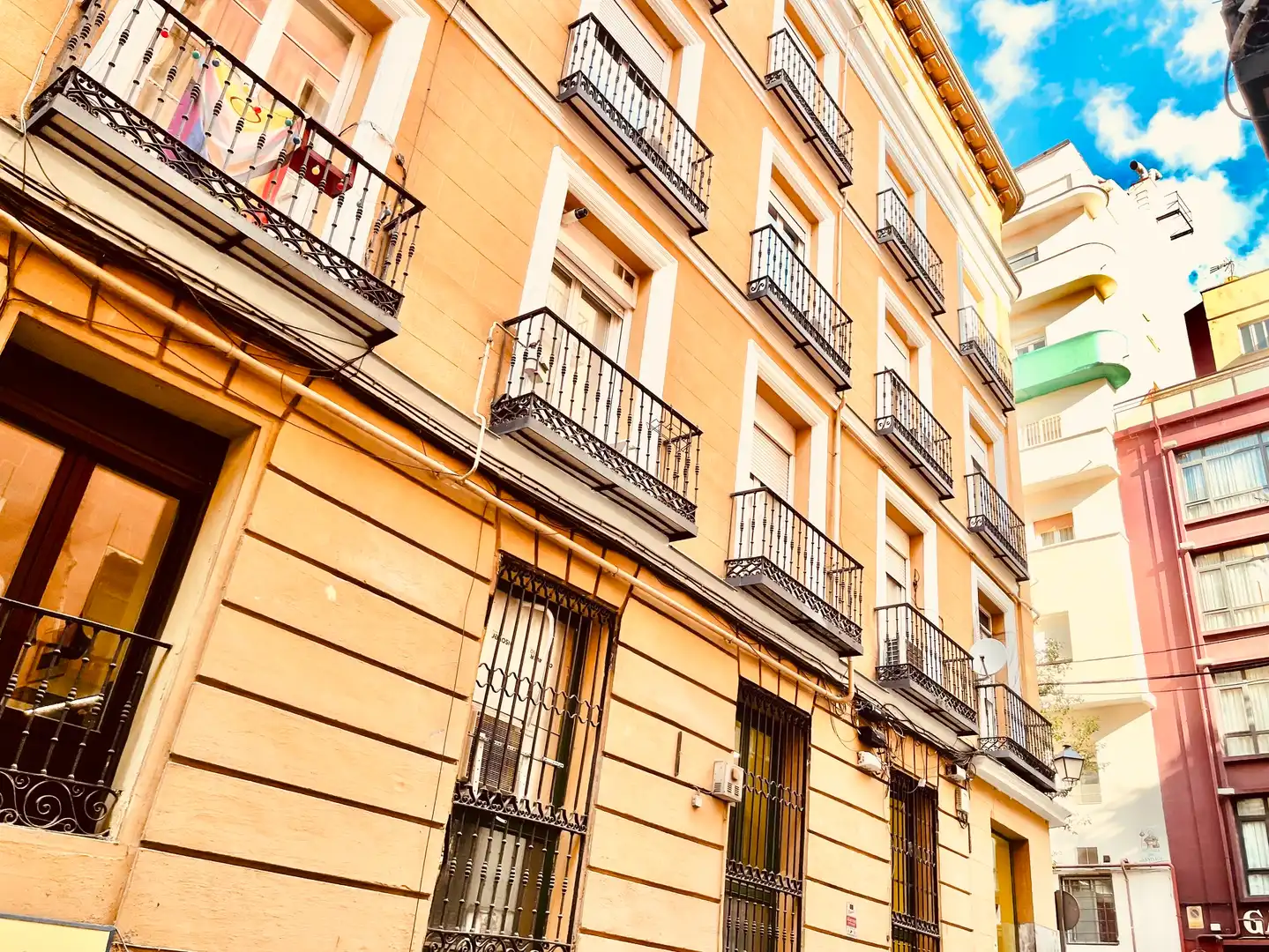 Vista exterior de Apartamento en venta en Madrid con Calefacción