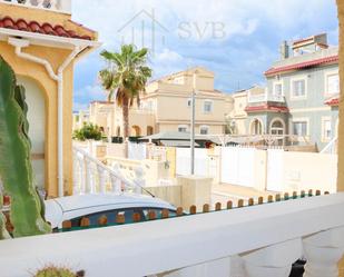 Terrassa de Casa adosada en venda en Alicante / Alacant amb Aire condicionat, Jardí privat i Terrassa
