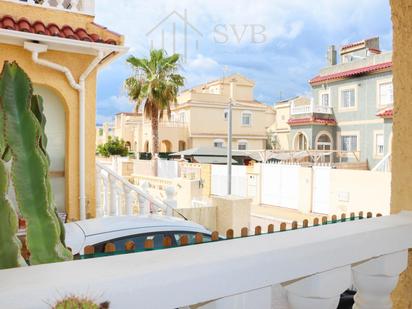 Terrassa de Casa adosada en venda en Alicante / Alacant amb Aire condicionat, Jardí privat i Terrassa