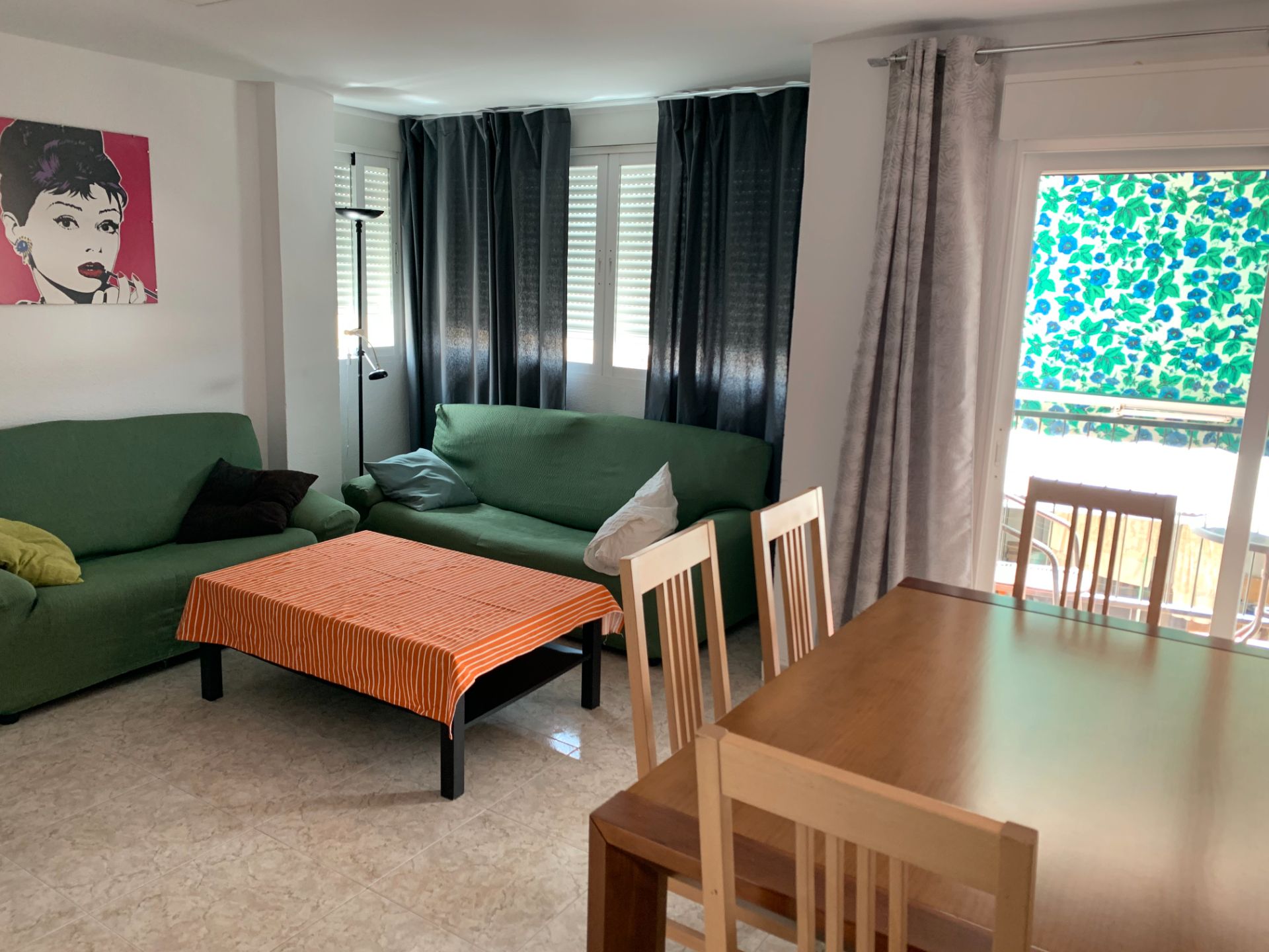 Living room of Flat for sale in  Granada Capital  with Air Conditioner, Terrace and Furnished
