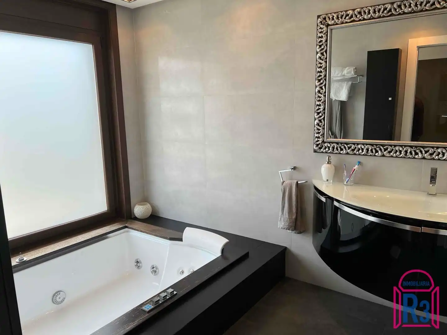 Baño de Casa o chalet en venta en Cuadros con Calefacción, Terraza y Piscina