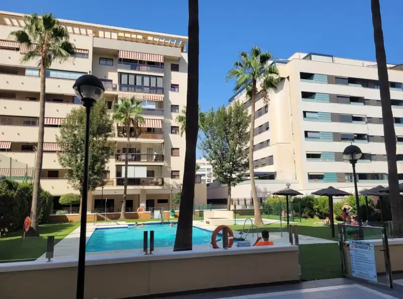 Piso en venta en Calle la Unión Mercantil, 31, Martín Carpena - Torre del Río