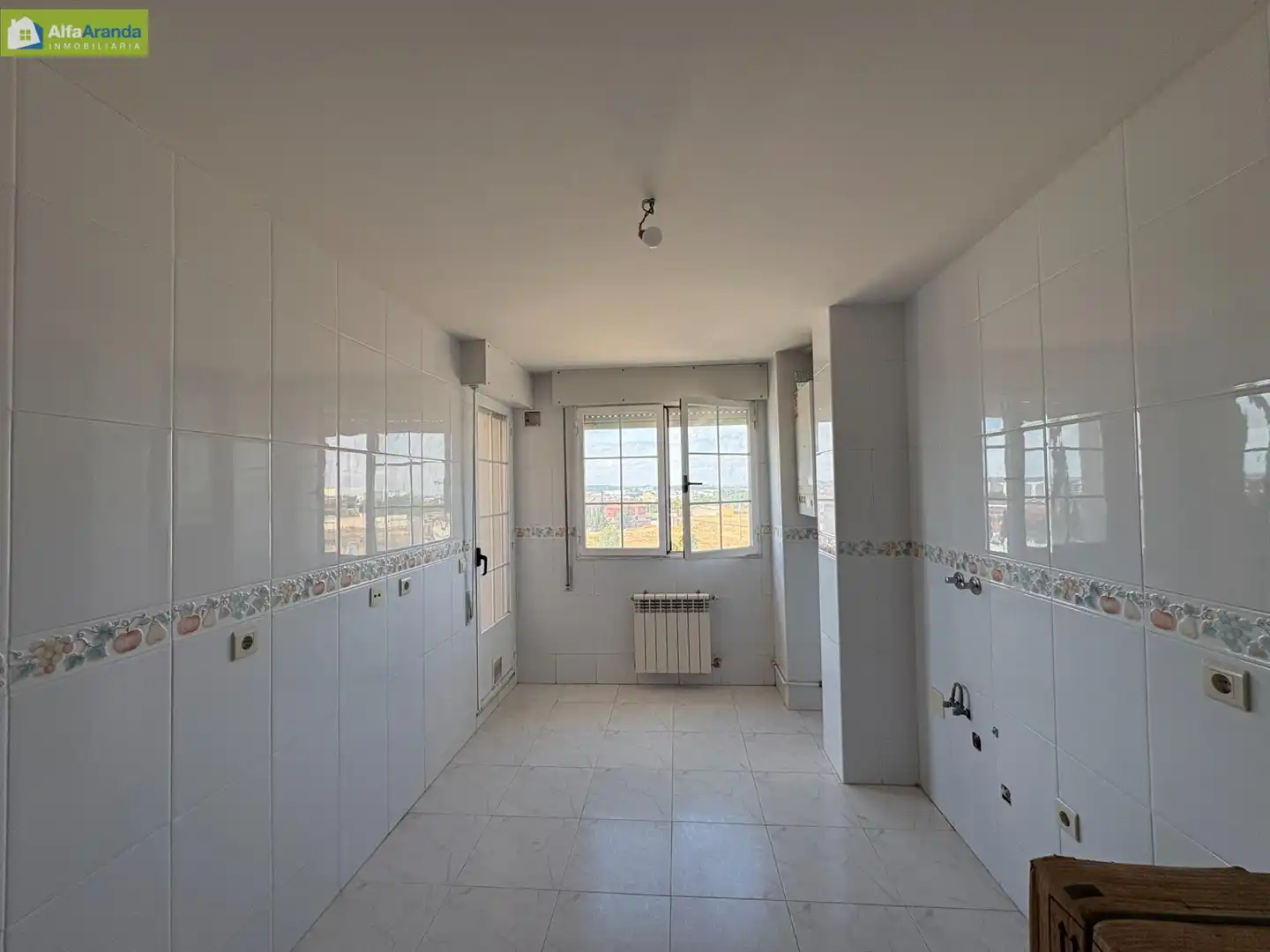Kitchen of Flat for sale in Aranda de Duero  with Heating, Parquet flooring and Terrace