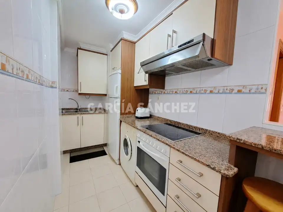 Cocina de Apartamento en venta en Boiro con Amueblado, Horno y Lavadora