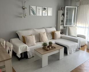 Living room of Flat for sale in  Madrid Capital  with Heating, Private garden and Parquet flooring