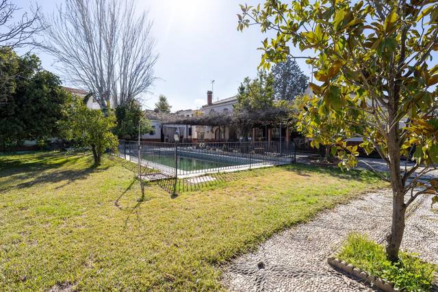 Casa-chalet en Venta en Ogíjares