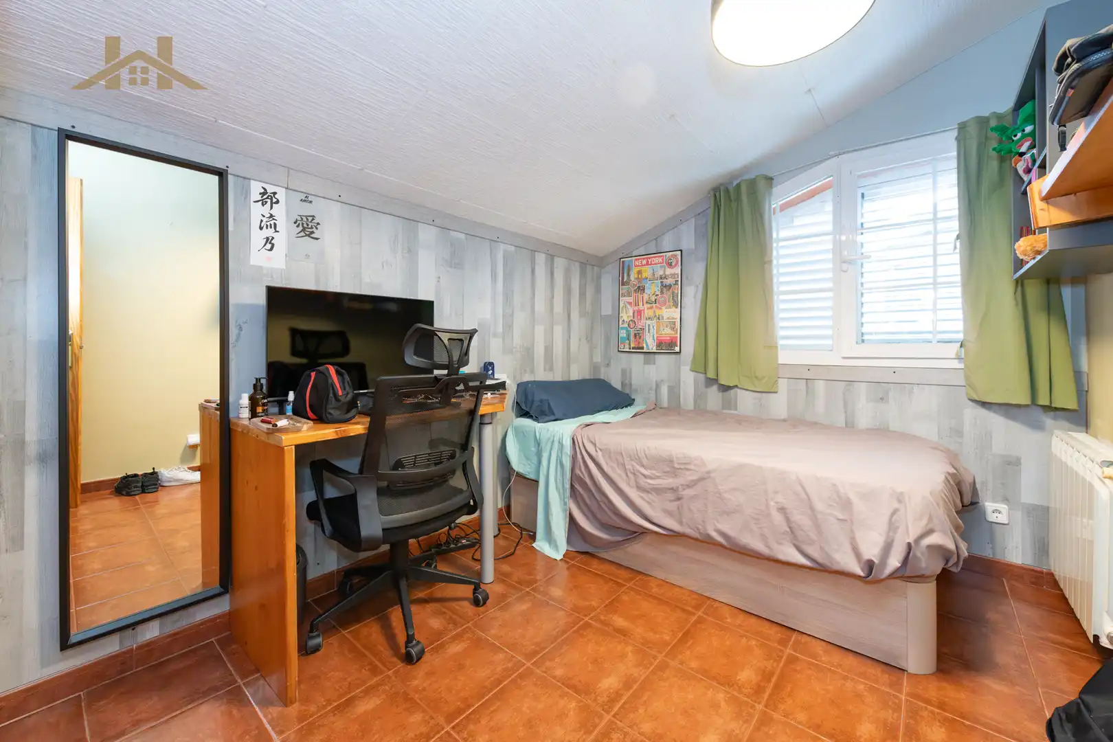 Habitación de Casa adosada en venta en Miraflores de la Sierra con Trastero, Amueblado y Horno