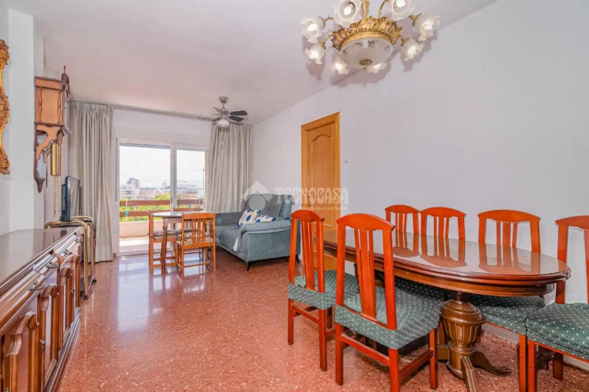Sala de estar de Piso en venta en Granada con Calefacción y Balcón
