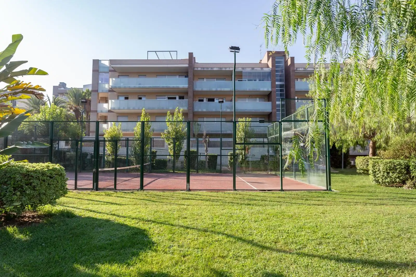 Außenansicht von Wohnung zum Verkauf in Salou mit Klimaanlage, Privatgarten und Terrasse