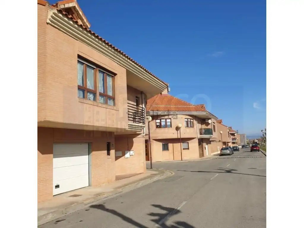 Casa a schiera con terrazza in vendita a Lardero, imagen 7