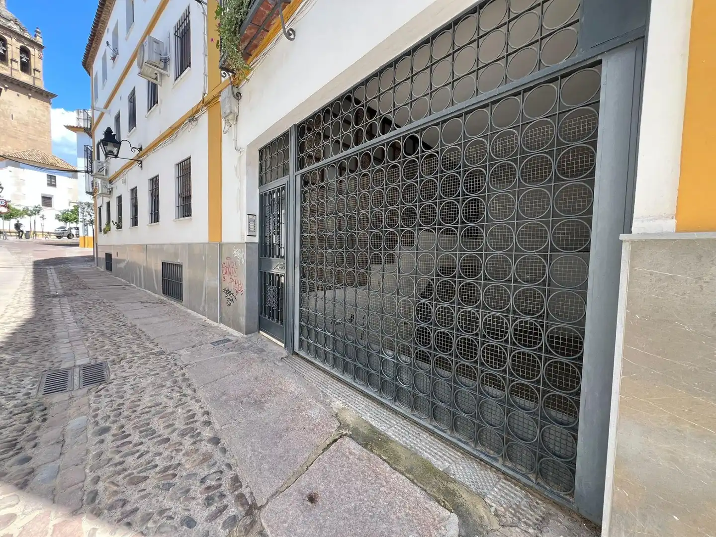 Business premises for sale in Calle de Morales