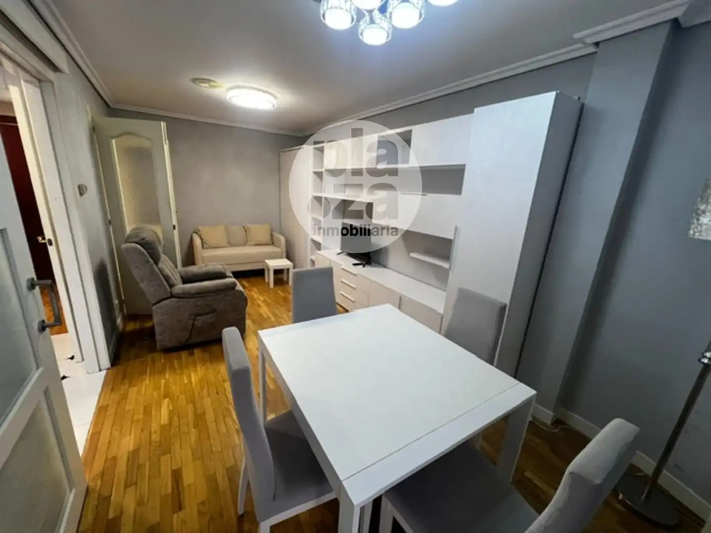 Sala de estar de Piso de alquiler en Burgos con Calefacción, Terraza y Amueblado