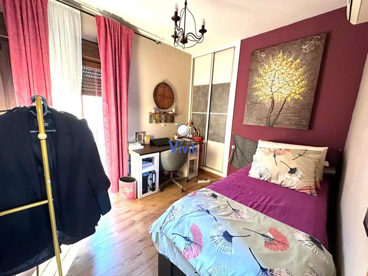 Dormitori de Casa o xalet en venda en Alcalá de Guadaira amb Aire condicionat, Jardí privat i Terrassa