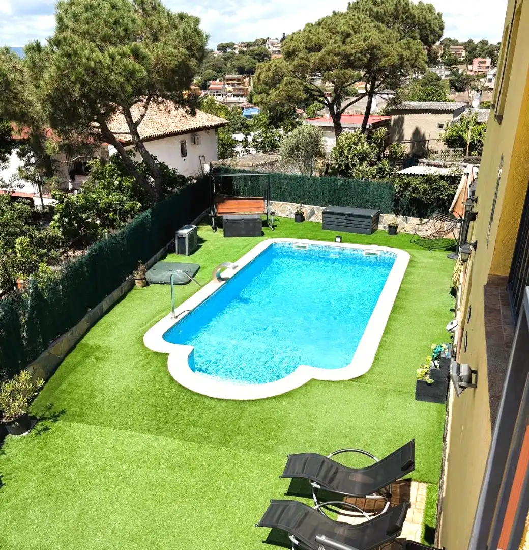 Villa mit Pool zum Verkauf in Carrer Cadernera
