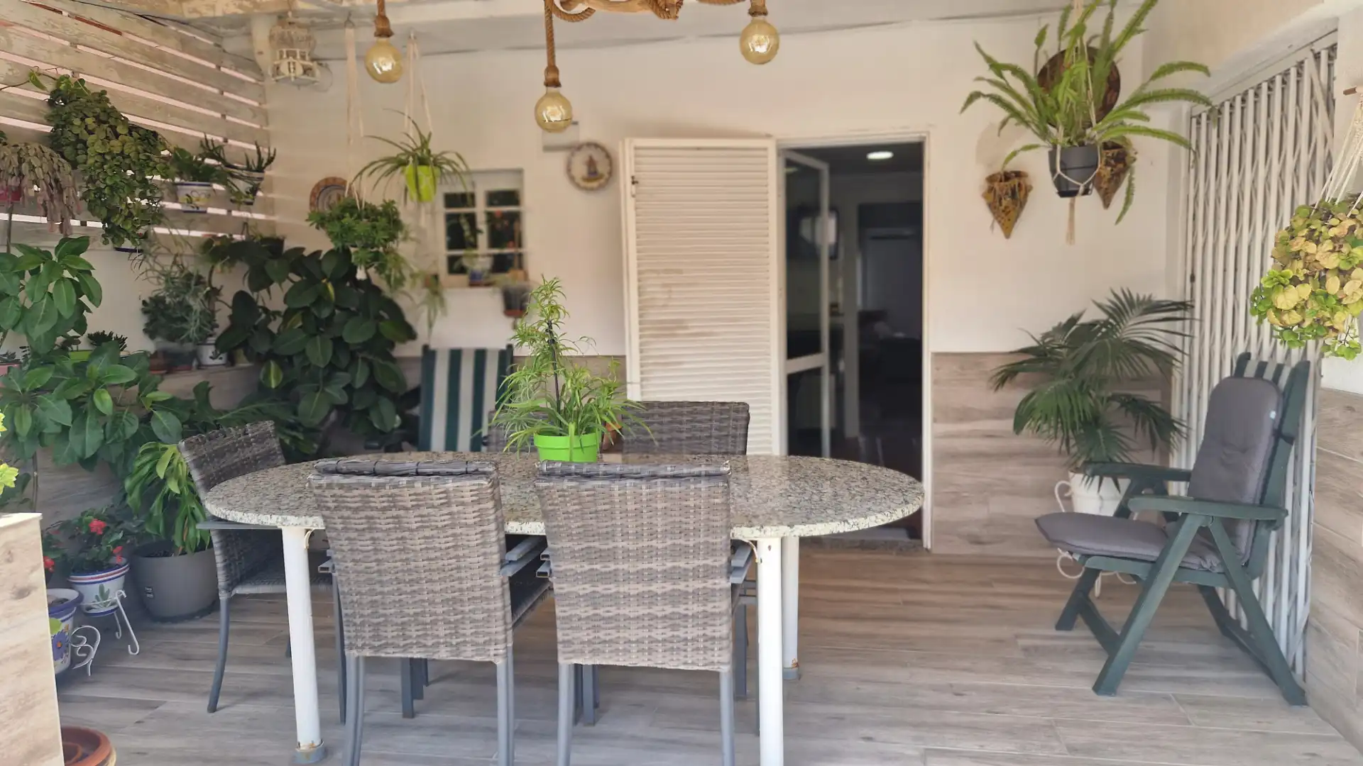 Terraza de Casa adosada en venta en Pineda de Mar con Aire acondicionado, Calefacción y Jardín privado