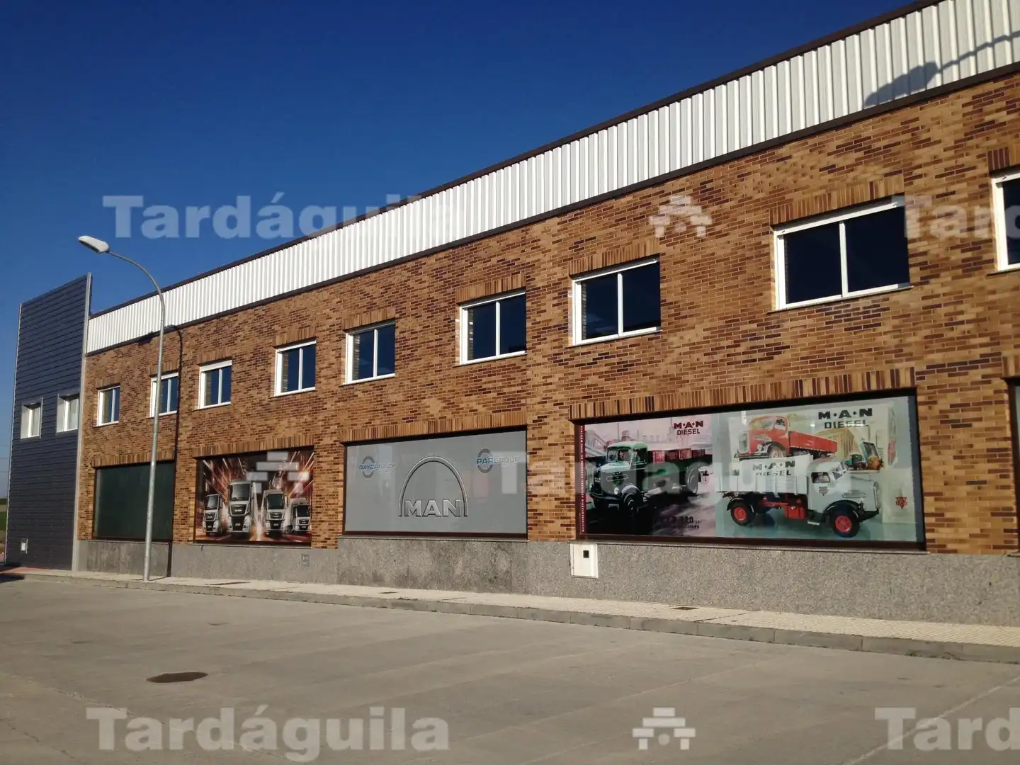 Industrial building for sale in Villares de la Reina, imagen 2