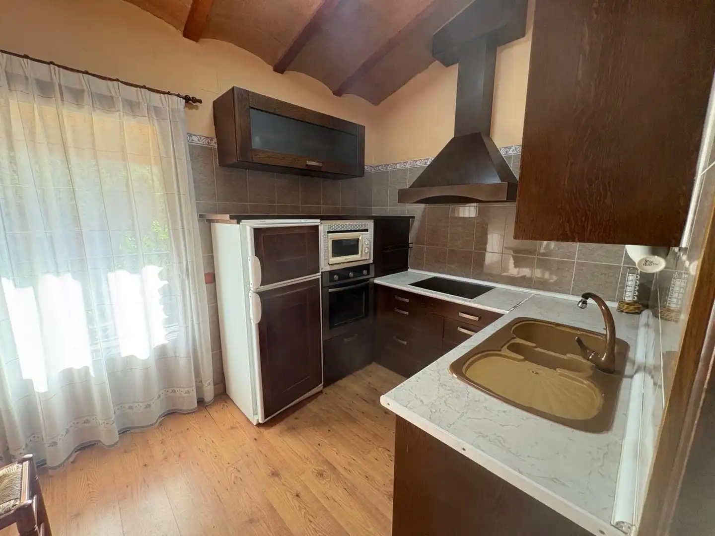 Cocina de Finca rústica en venta en Benatae con Calefacción, Jardín privado y Piscina