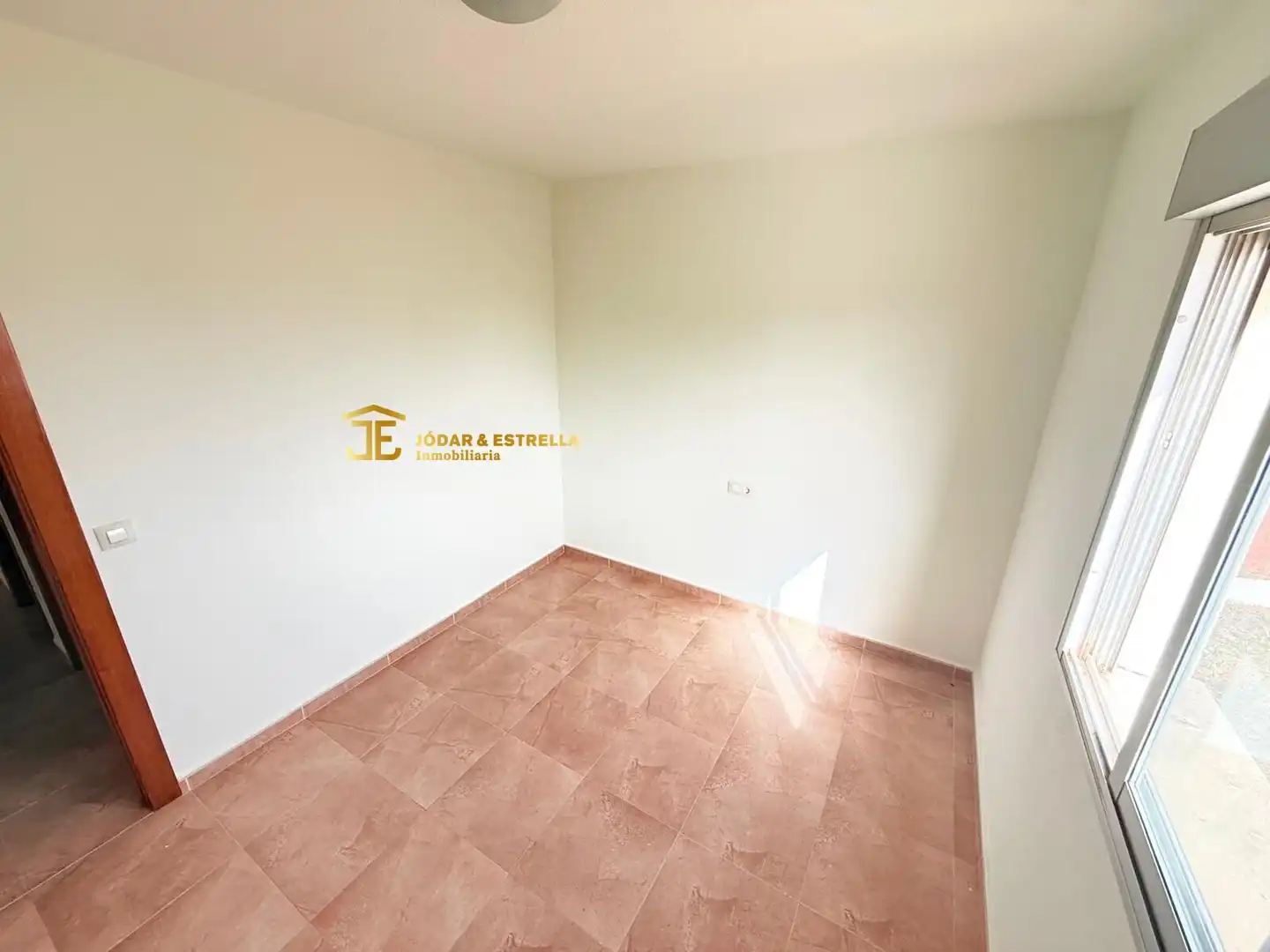 Maisonette zum Verkauf in Lorca mit Klimaanlage, Heizung und Privatgarten