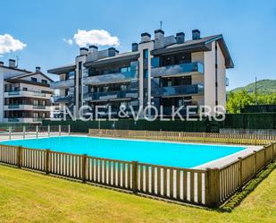 Piscina de Apartament en venda en Hondarribia amb Aire condicionat, Calefacció i Parquet