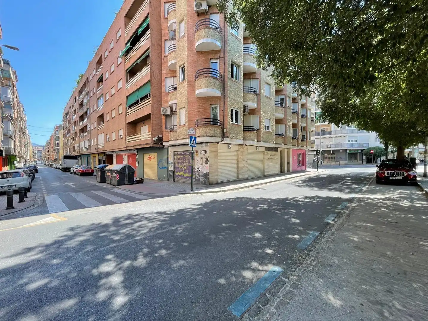 Vista exterior de Piso de alquiler en Granada con Lavadora, Microondas y TV