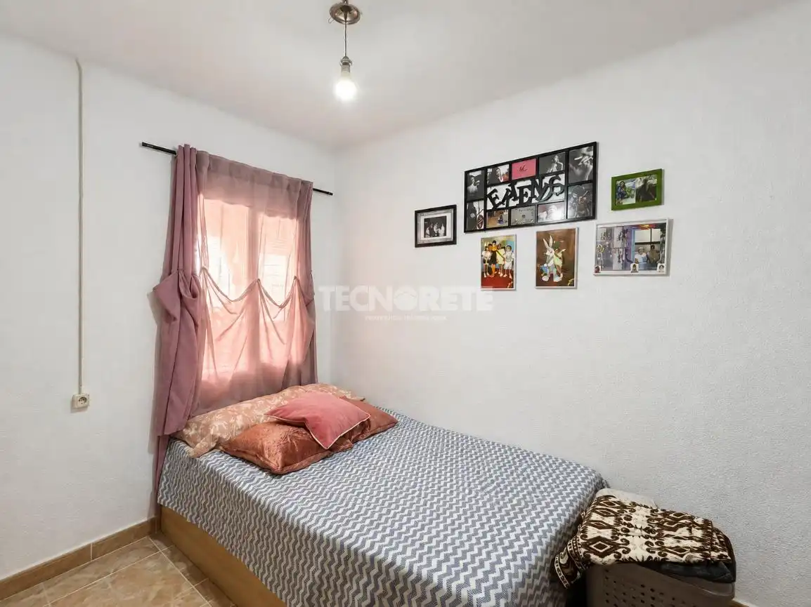 Habitación de Piso en venta en Madrid con Calefacción