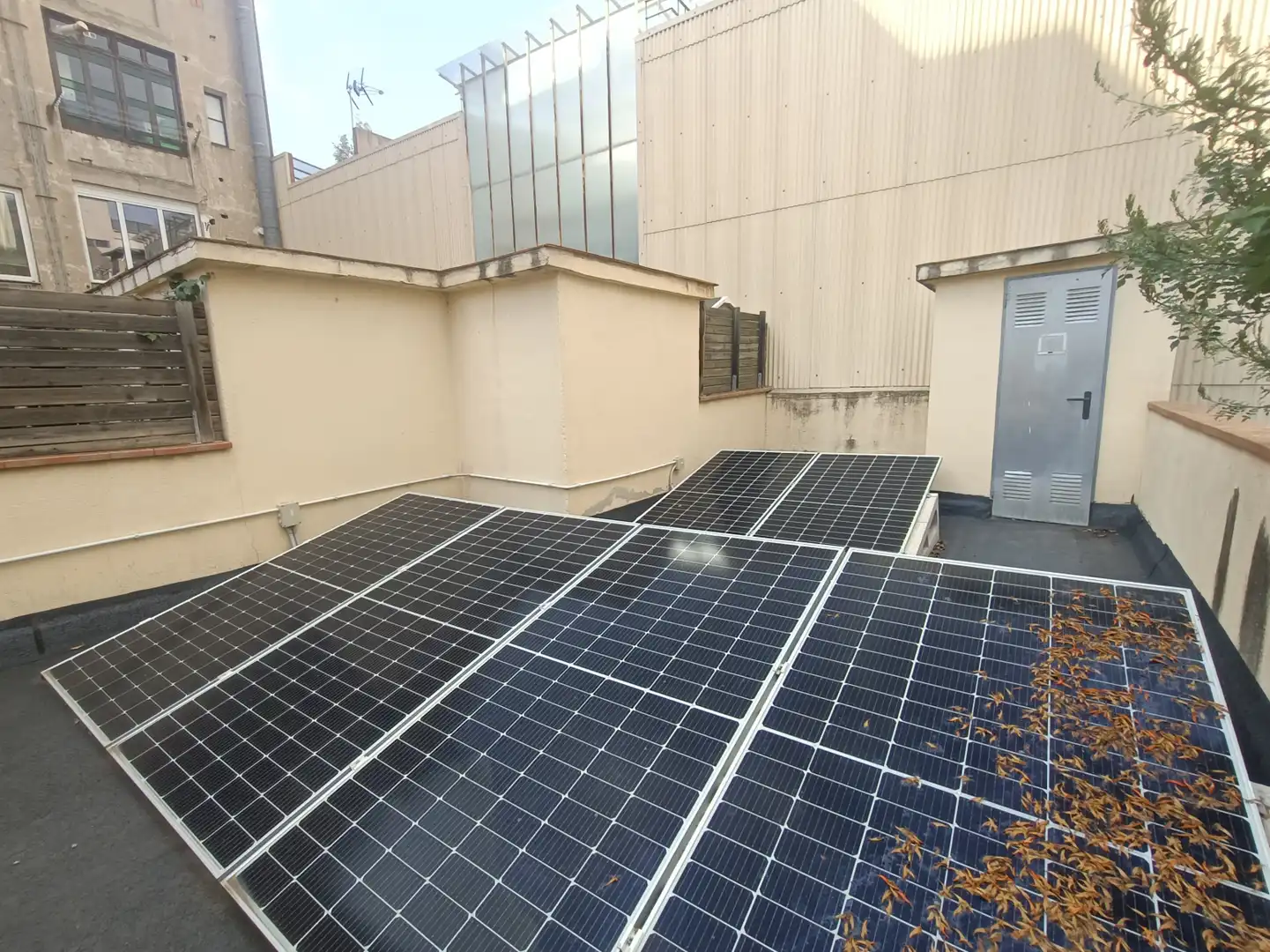 Vista exterior de Local en venta en Barcelona con Aire acondicionado